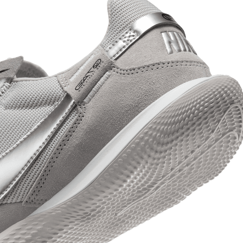 Nike Streetgato Indoor Soccer Shoe - Lt Smoke Grey/Metallic Silver