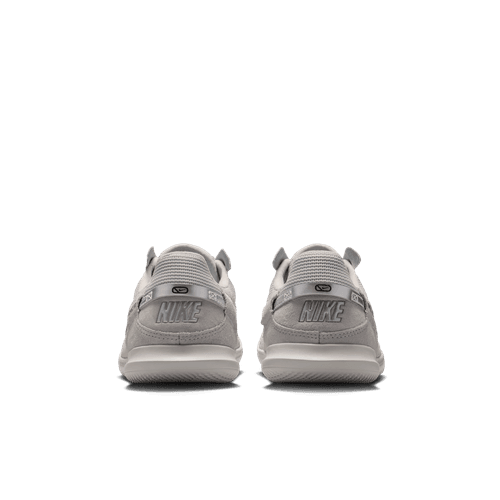 Nike Junior Streetgato Indoor Soccer Shoe - Lt Smoke Grey/Metallic Silver